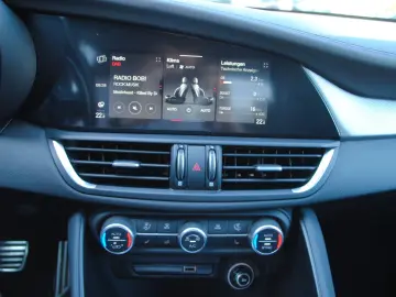 ALFA ROMEO Giulia Veloce MY23  Assistenz Premium  NP 66.390