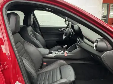 ALFA ROMEO Giulia 2.0 Competizione Q4 Turbo Panoramadach