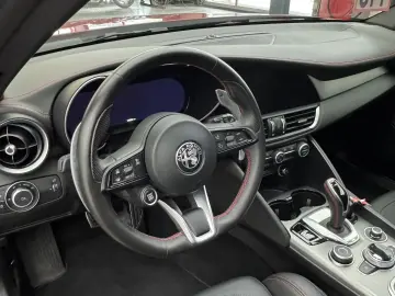 ALFA ROMEO Giulia 2.0 Competizione Q4 Turbo Panoramadach