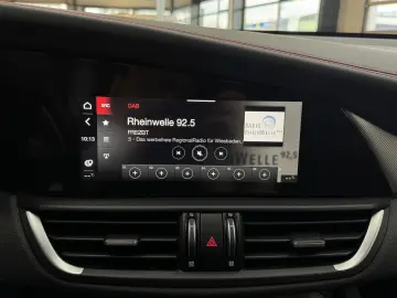 ALFA ROMEO Giulia 2.0 Competizione Q4 Turbo Panoramadach