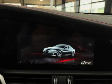 ALFA ROMEO Giulia 2.0 Competizione Q4 Turbo Panoramadach