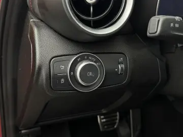 ALFA ROMEO Giulia 2.0 Competizione Q4 Turbo Panoramadach