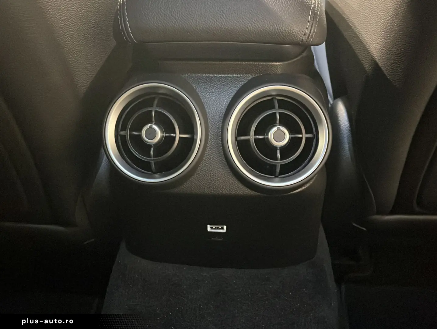 ALFA ROMEO Giulia 2.0 Competizione Q4   MATRIX   19  LM