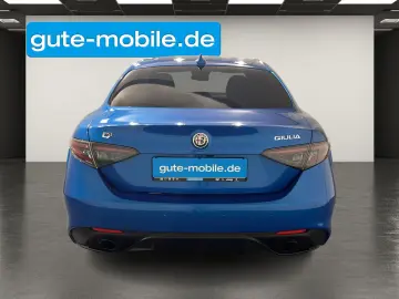ALFA ROMEO Giulia 2.0 Competizione Q4   MATRIX   19  LM