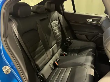 ALFA ROMEO Giulia 2.0 Competizione Q4   MATRIX   19  LM