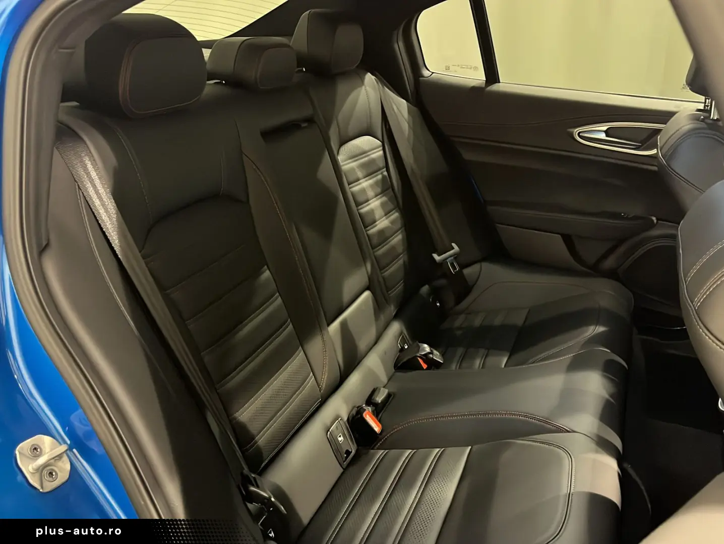 ALFA ROMEO Giulia 2.0 Competizione Q4   MATRIX   19  LM