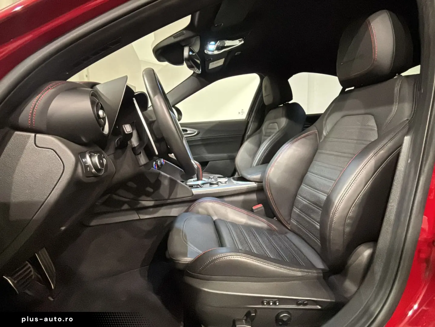 ALFA ROMEO Giulia 2.0 Competizione Q4   MATRIX   19  LM