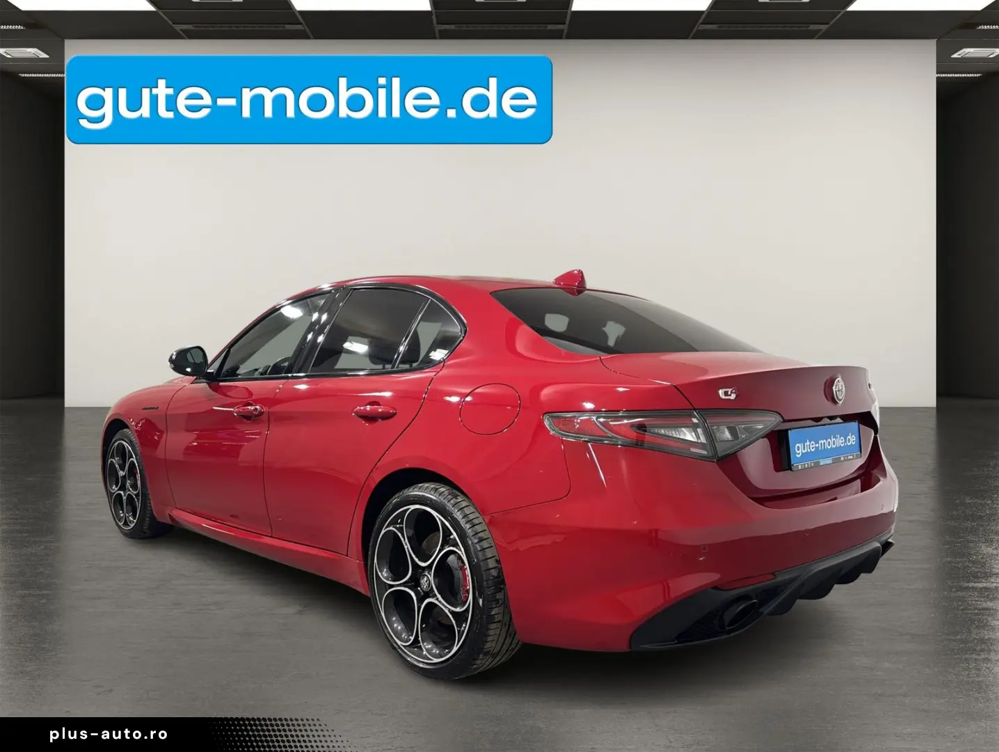 ALFA ROMEO Giulia 2.0 Competizione Q4   MATRIX   19  LM