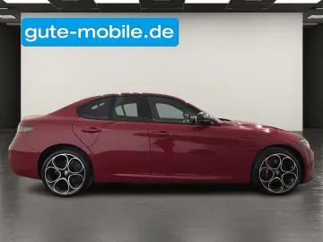 ALFA ROMEO Giulia 2.0 Competizione Q4   MATRIX   19  LM