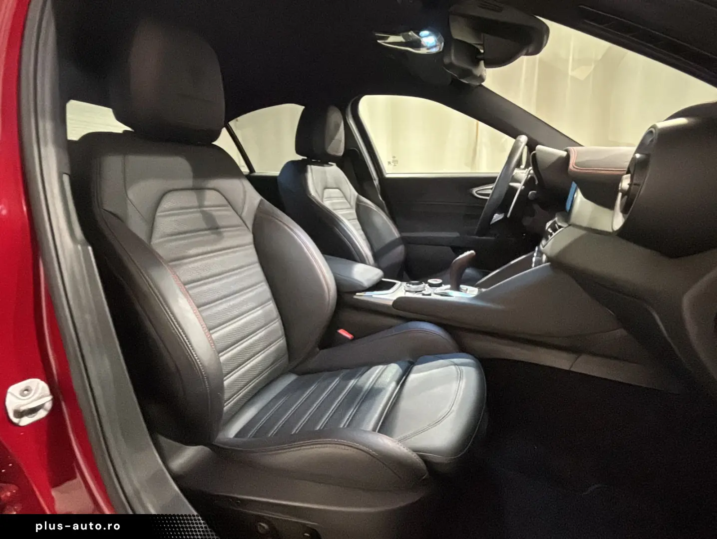 ALFA ROMEO Giulia 2.0 Competizione Q4   MATRIX   19  LM