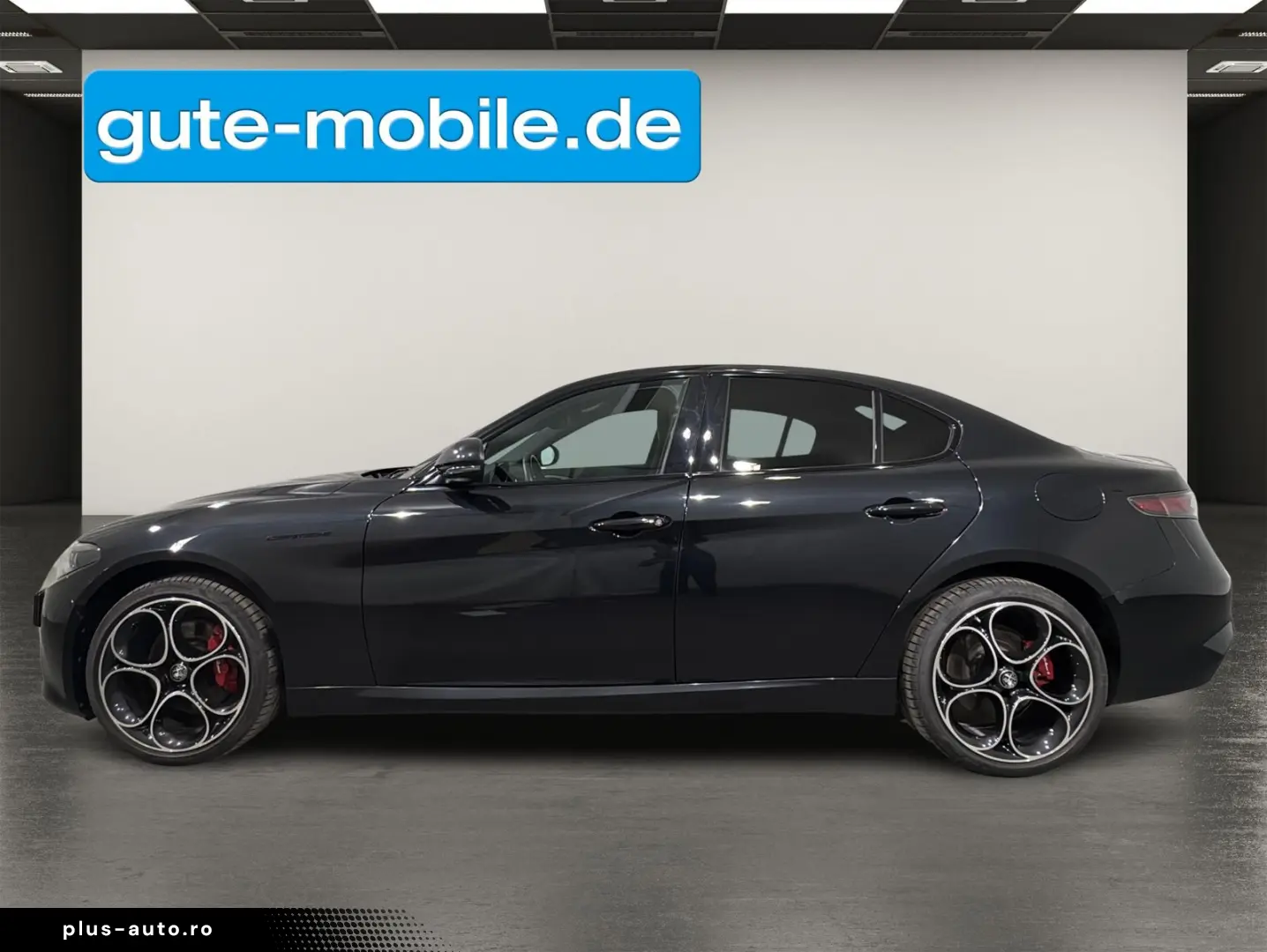 ALFA ROMEO Giulia 2.0 Competizione Q4   MATRIX   19  LM