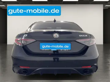 ALFA ROMEO Giulia 2.0 Competizione Q4   MATRIX   19  LM