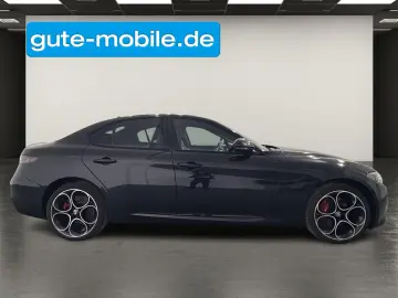 ALFA ROMEO Giulia 2.0 Competizione Q4   MATRIX   19  LM