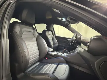 ALFA ROMEO Giulia 2.0 Competizione Q4   MATRIX   19  LM