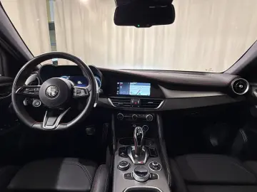 ALFA ROMEO Giulia 2.0 Competizione Q4  MATRIX   19  LM