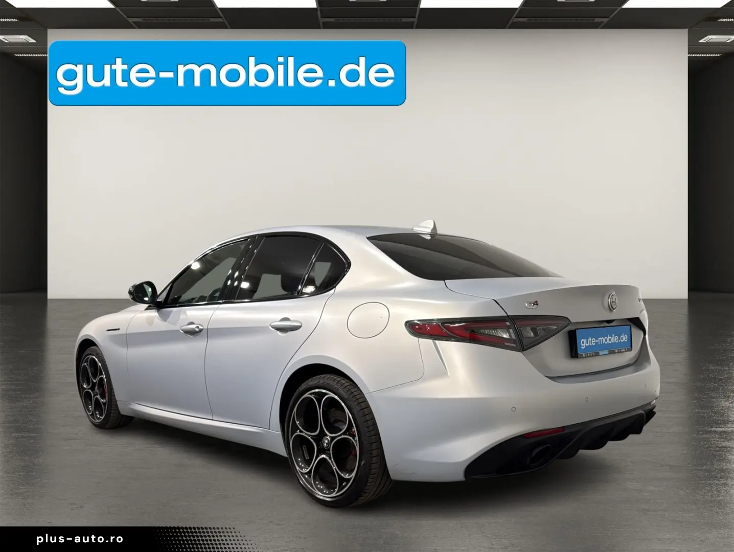 ALFA ROMEO Giulia 2.0 Competizione Q4  MATRIX   19  LM