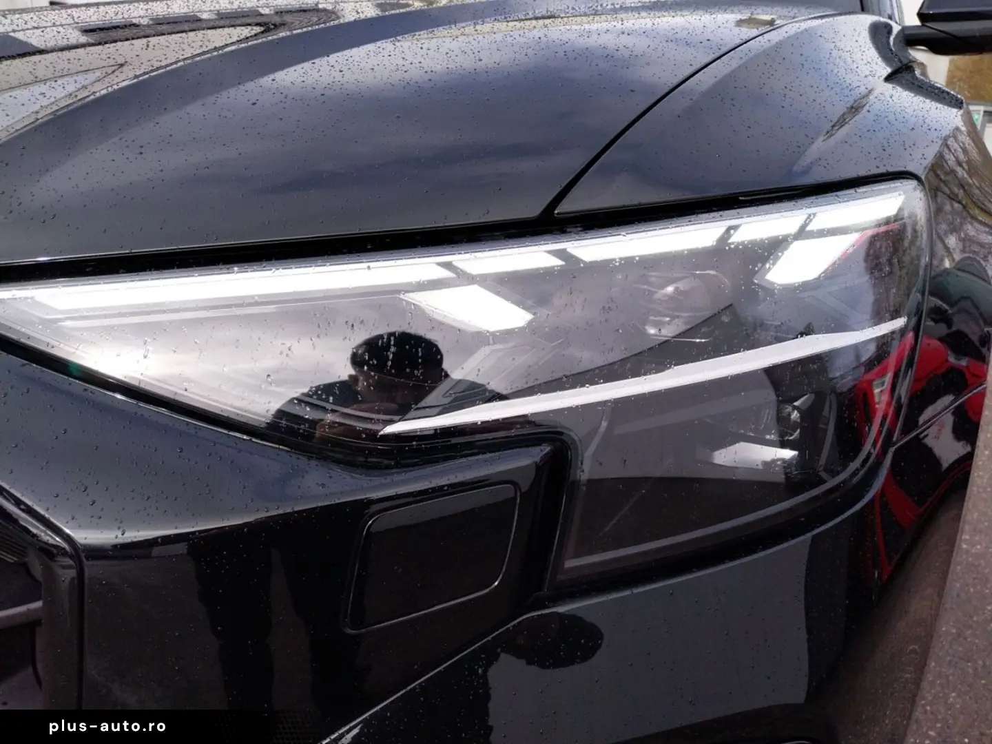 AUDI Q8 s line HUD PANO AHK MATRIX 20LM LEDER RFK 5J