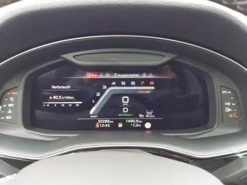 AUDI Q8 s line HUD PANO AHK MATRIX 20LM LEDER RFK 5J