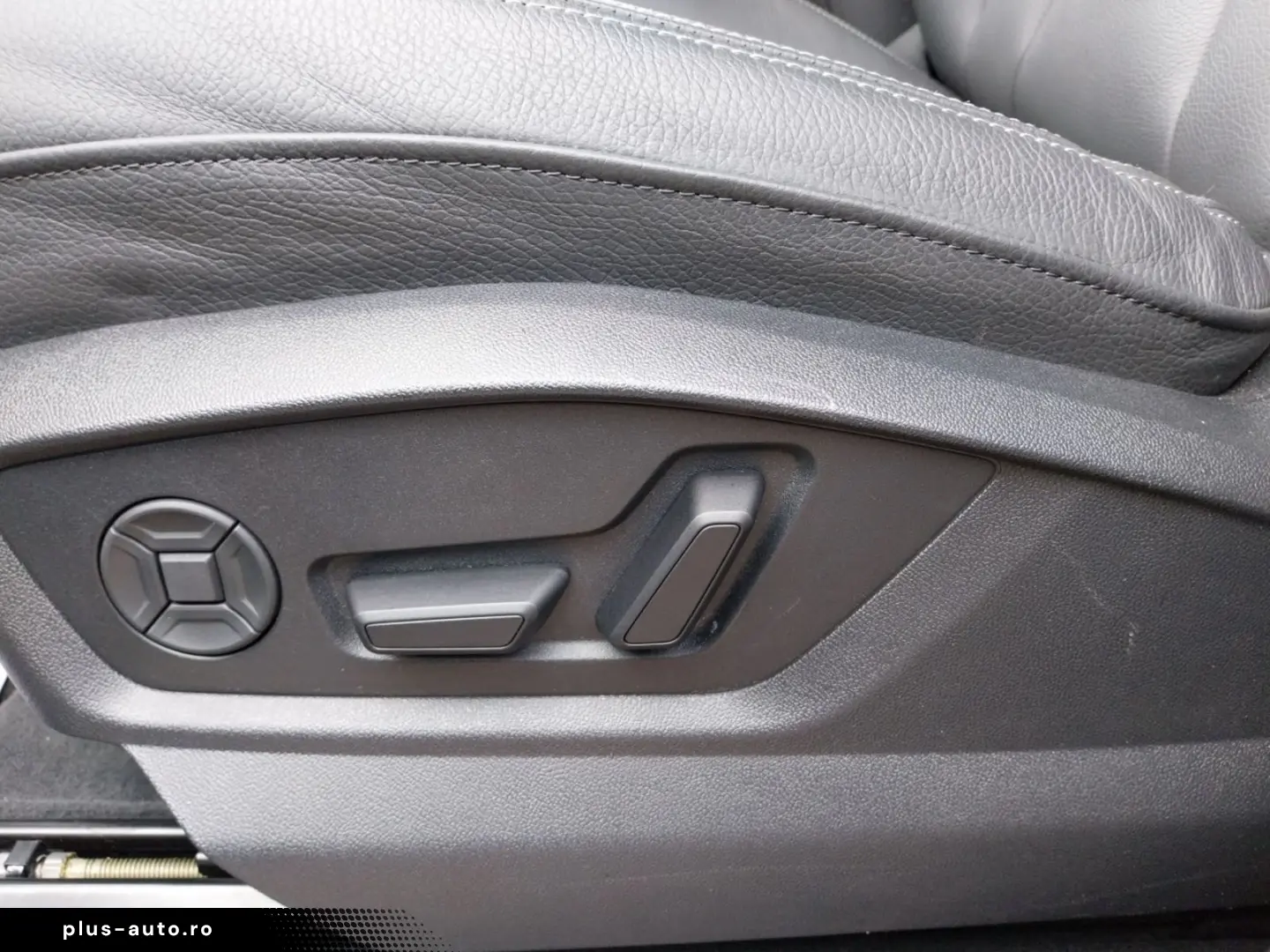 AUDI Q8 s line HUD PANO AHK MATRIX 20LM LEDER RFK 5J