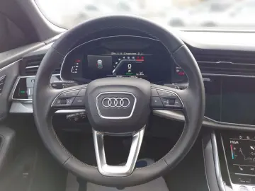 AUDI Q8 s line HUD PANO AHK MATRIX 20LM LEDER RFK 5J