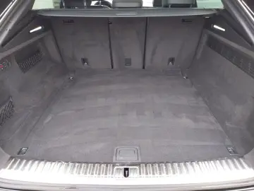 AUDI Q8 s line HUD PANO AHK MATRIX 20LM LEDER RFK 5J