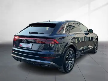 AUDI Q8 SUV 55 TFSI quattro tiptronic SLine AHZV Pano