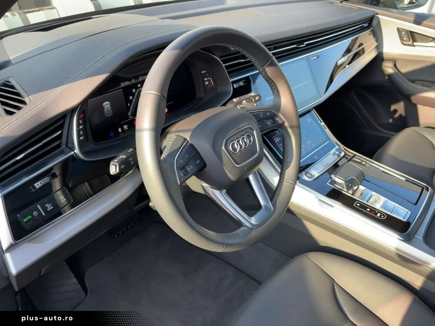 AUDI Q8 SUV 55 TFSI quattro tiptronic SLine AHZV Pano