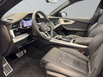AUDI Q8 SUV 55 TFSI quattro 250(340) kW(PS) tiptronic