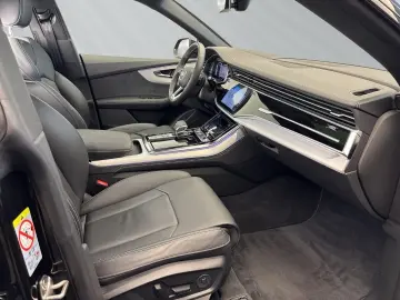 AUDI Q8 SUV 55 TFSI quattro 250(340) kW(PS) tiptronic