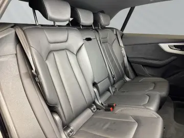 AUDI Q8 SUV 55 TFSI quattro 250(340) kW(PS) tiptronic