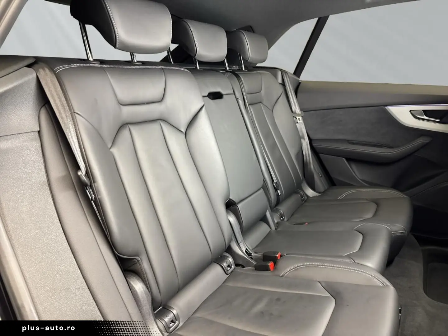 AUDI Q8 SUV 55 TFSI quattro 250(340) kW(PS) tiptronic