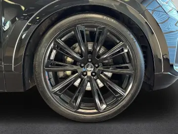 AUDI Q8 SUV 55 TFSI quattro 250(340) kW(PS) tiptronic