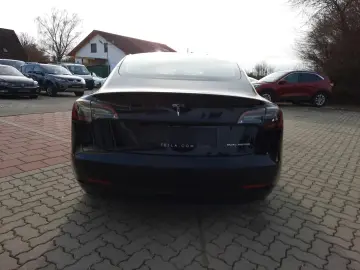 Tesla Model 3 Dual Motor Long Range ACC Auto-Pilot LED
