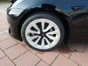 Tesla Model 3 Dual Motor Long Range ACC Auto-Pilot LED