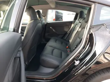 Tesla Model 3 Dual Motor Long Range ACC Auto-Pilot LED