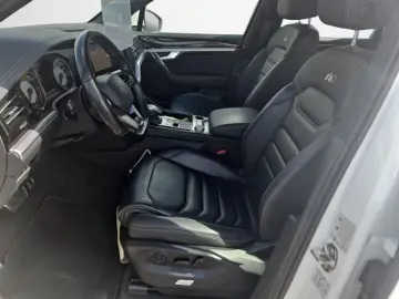 VW Touareg 3.0 V6 TDI R-Line 4Motion