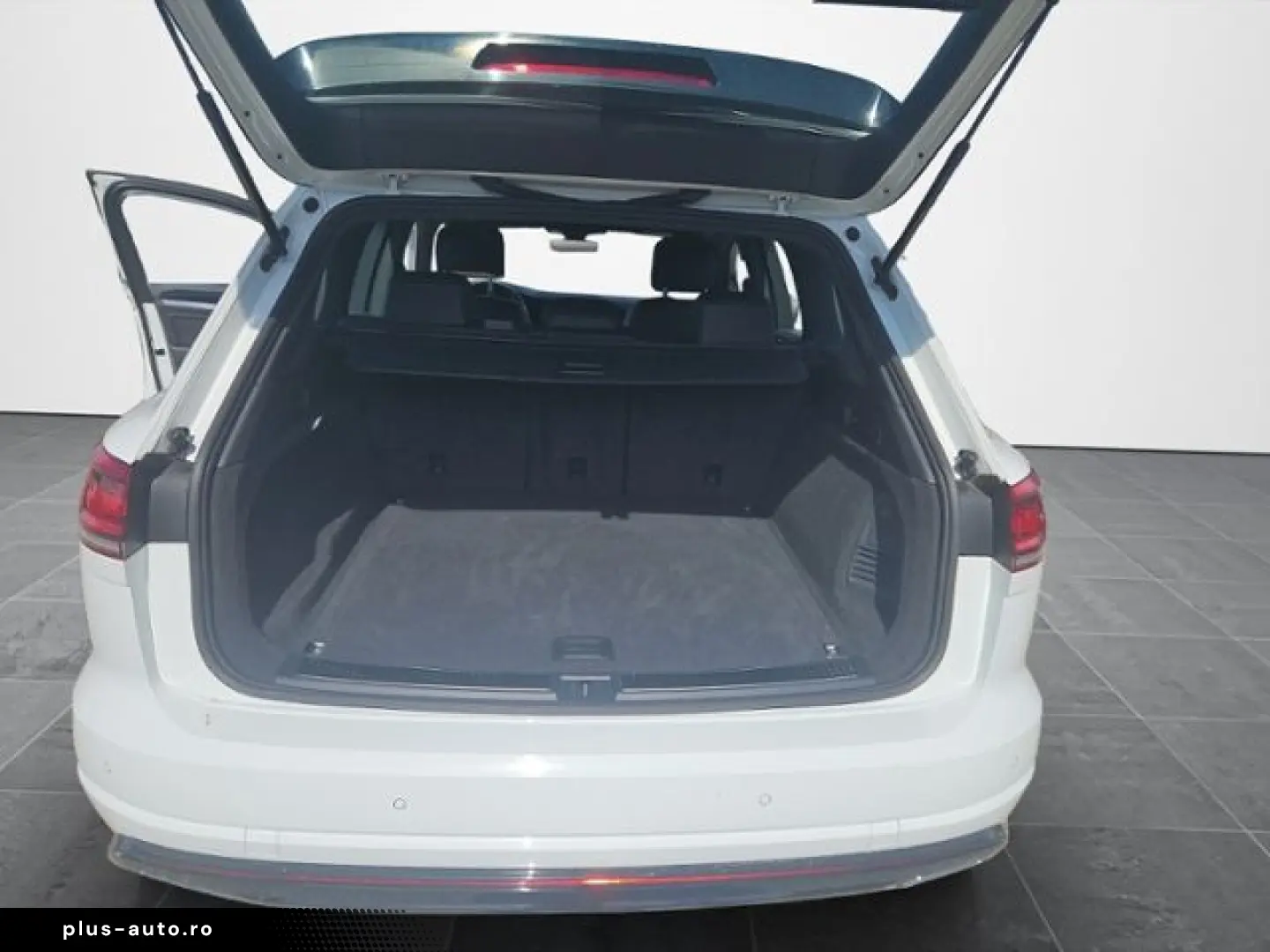 VW Touareg 3.0 V6 TDI R-Line 4Motion