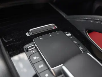 MERCEDES-BENZ GLE 450D BURMESTER Fahrassi Paket Plus Pano