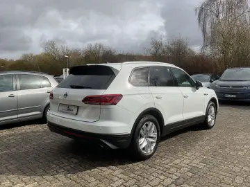 VW Touareg 3.0 V6 TDI 4Motion Tiptronic AHK RFK Sit