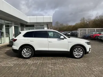 VW Touareg 3.0 V6 TDI 4Motion Tiptronic AHK RFK Sit