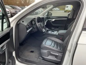 VW Touareg 3.0 V6 TDI 4Motion Tiptronic AHK RFK Sit