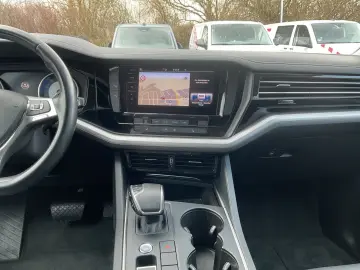 VW Touareg 3.0 V6 TDI 4Motion Tiptronic AHK RFK Sit