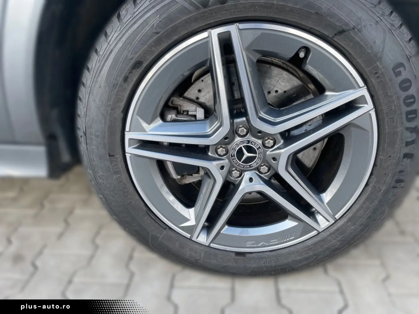 MERCEDES-BENZ GLE 300 d 4M AMG AHK AIRMATIC BURMESTER MBEAM