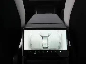 Tesla New Model Y RWD LongRange