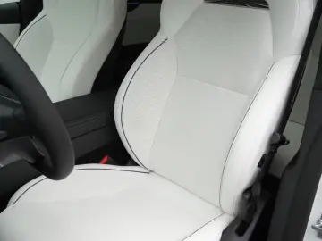 Tesla New Model Y RWD LongRange