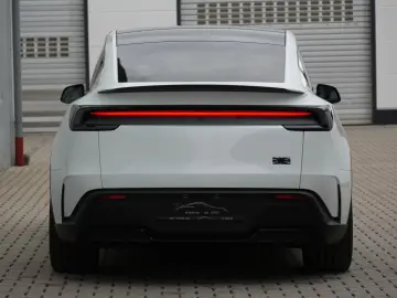 Tesla New Model Y RWD LongRange