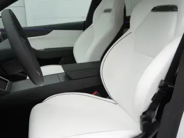 Tesla New Model Y RWD LongRange