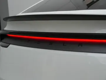 Tesla New Model Y RWD LongRange