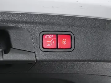 MERCEDES-BENZ GLE 450 d 4M AMG Panorama Burmester Na&hellip;