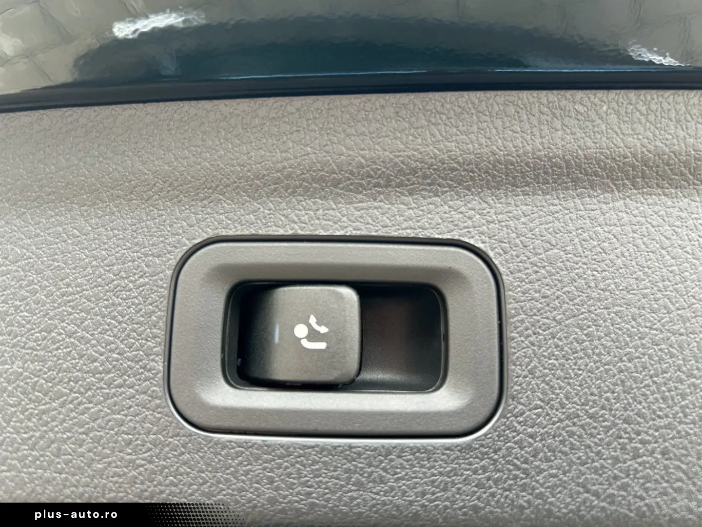 MERCEDES-BENZ GLE 300 d 4M AMG Airmatic PANO HeadUp &hellip;